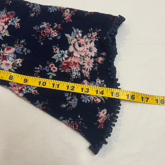 Cottage Core Top Asymmetric Bell Sleeve Coquette Fairy Sz L Dark Floral Flowy - Picture 6 of 10